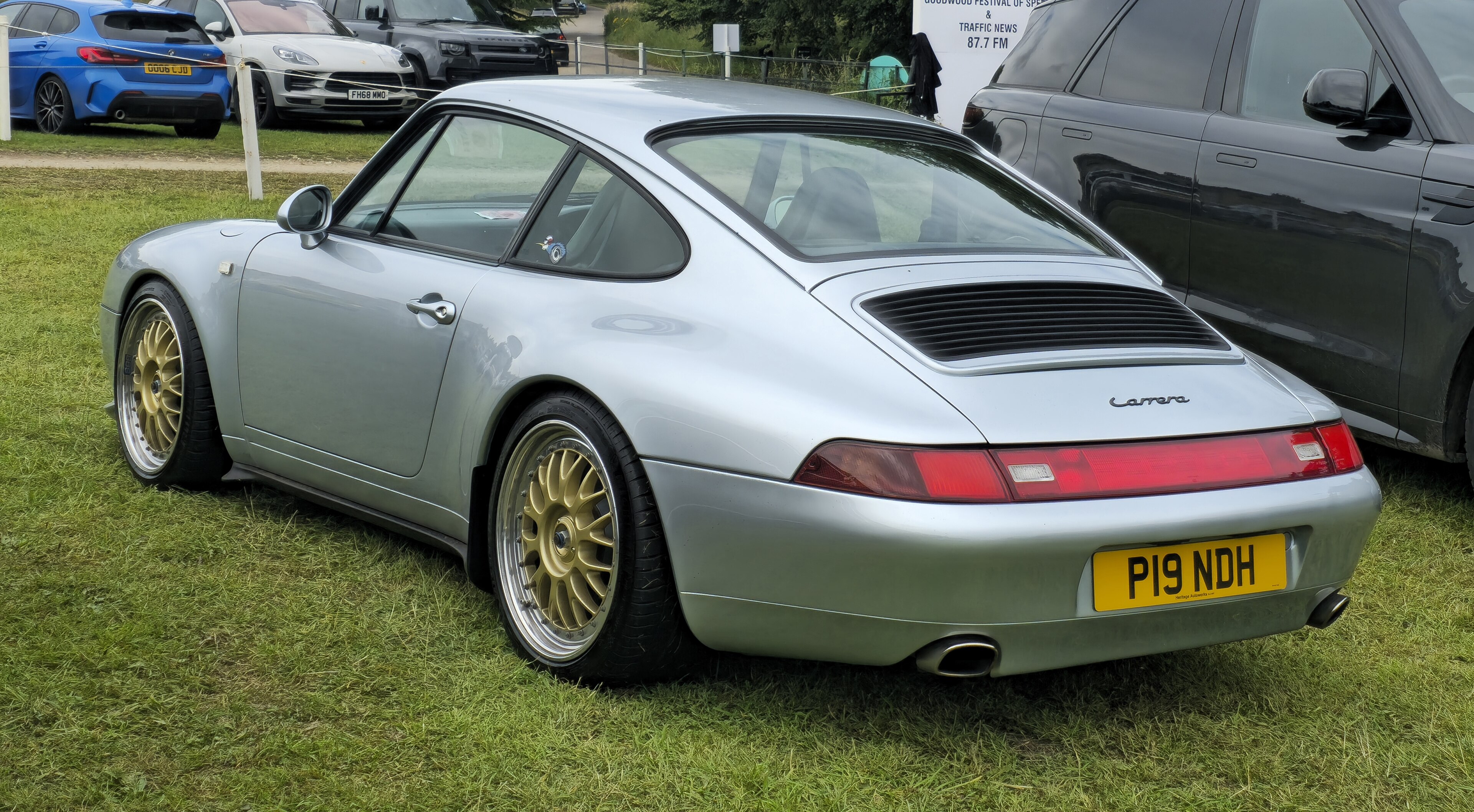 Carrera 4 — Exterior