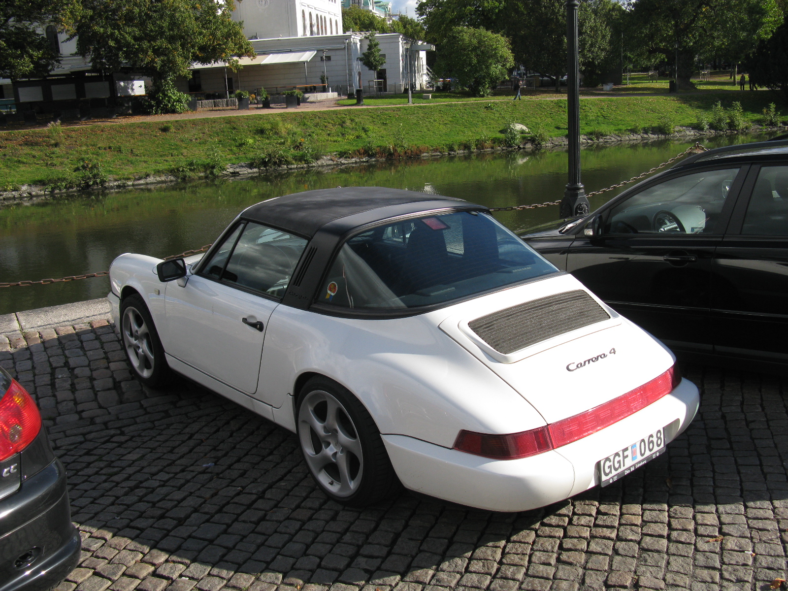 Carrera 4 Targa — Exterior