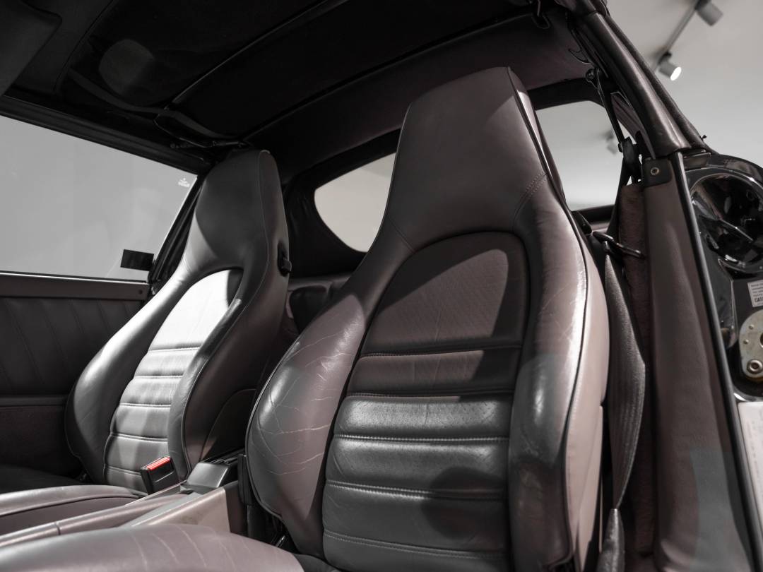 Carrera 2 Cabriolet — Interior