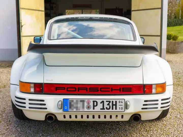 Turbo 3.3 — Exterior