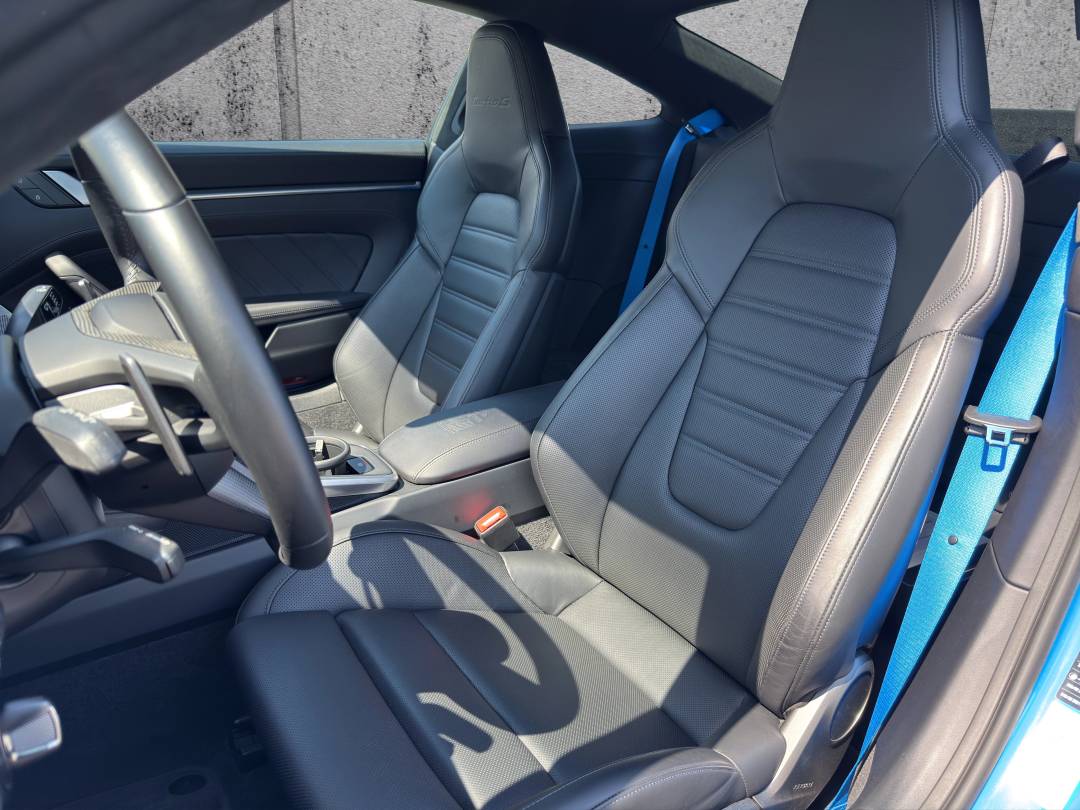 Turbo S — Interior