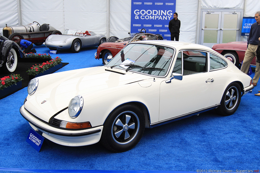911 S 2.4 — Exterior