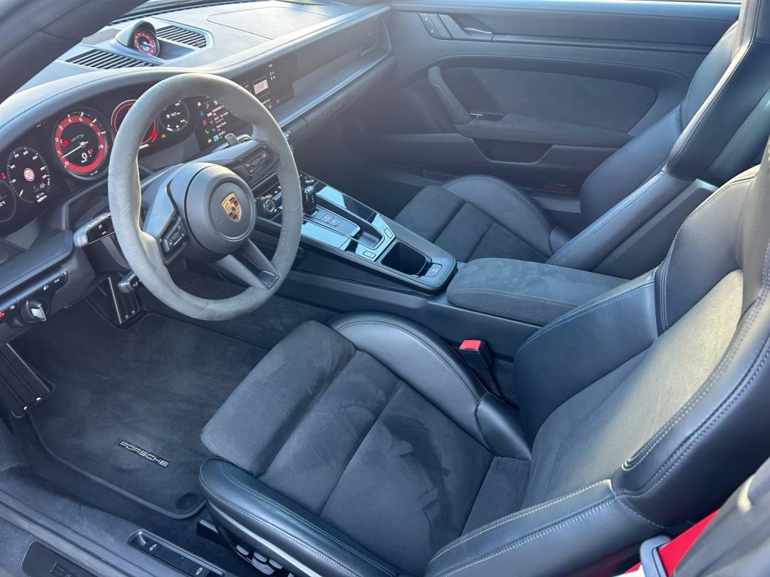 Carrera GTS — Exterior