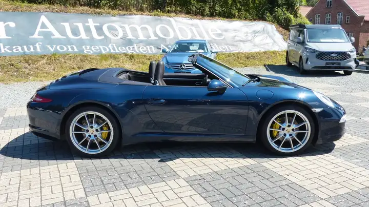 Carrera Cabriolet — Exterior