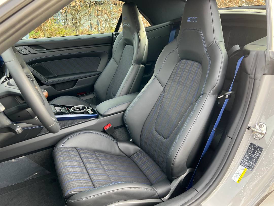 Carrera T Cabriolet — Interior