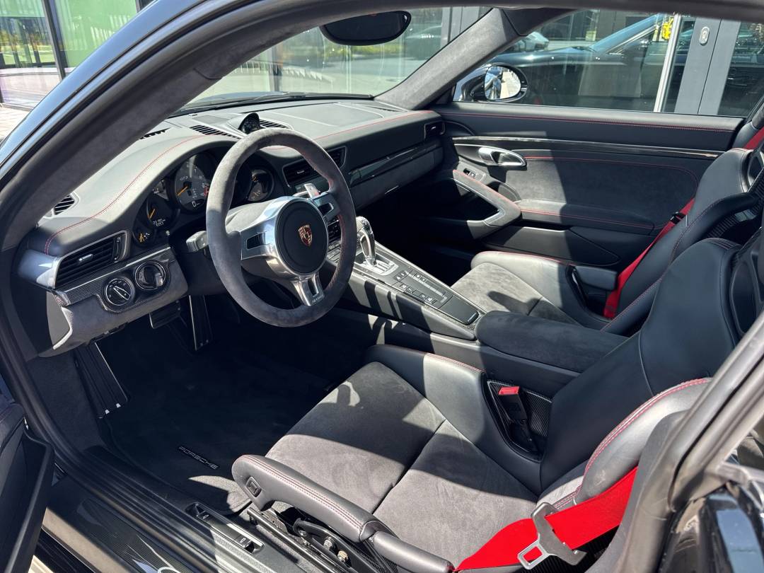 GT3 — Exterior