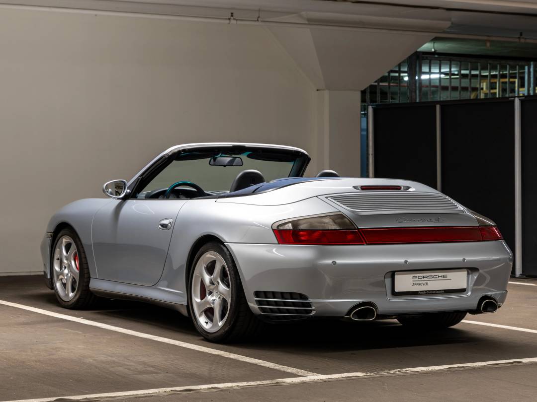 Carrera 4S Cabriolet — Exterior