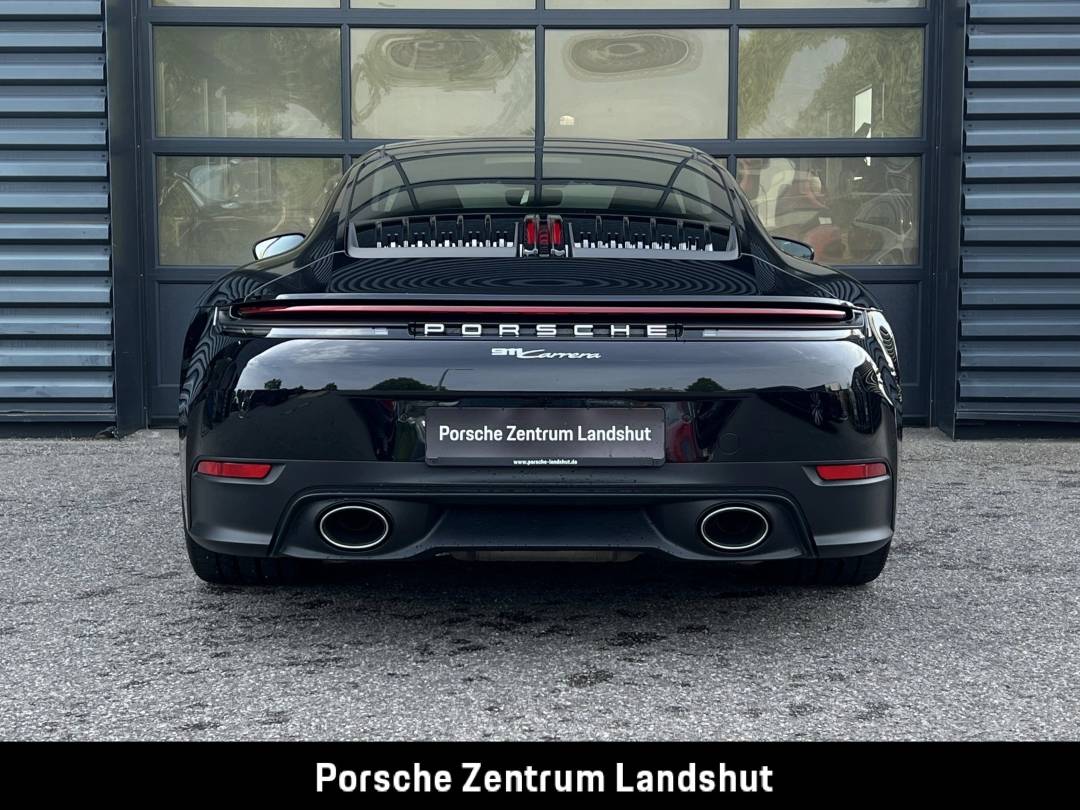 Carrera — Exterior