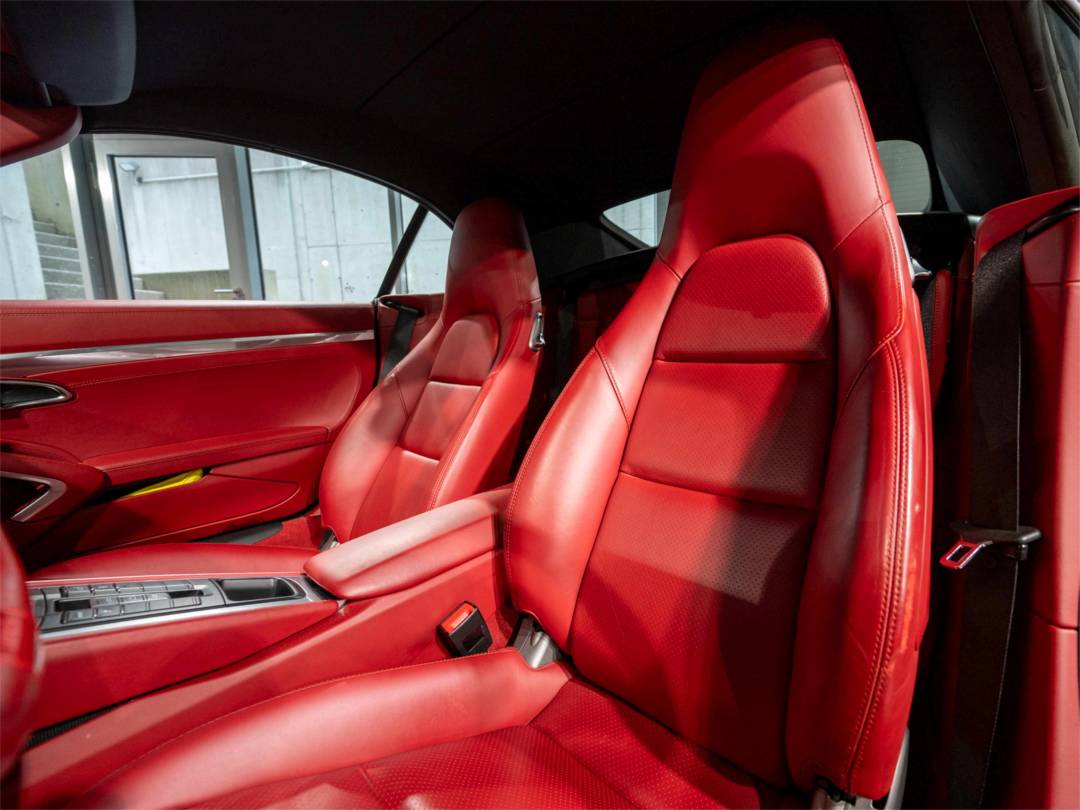 Carrera 4 Cabriolet — Interior