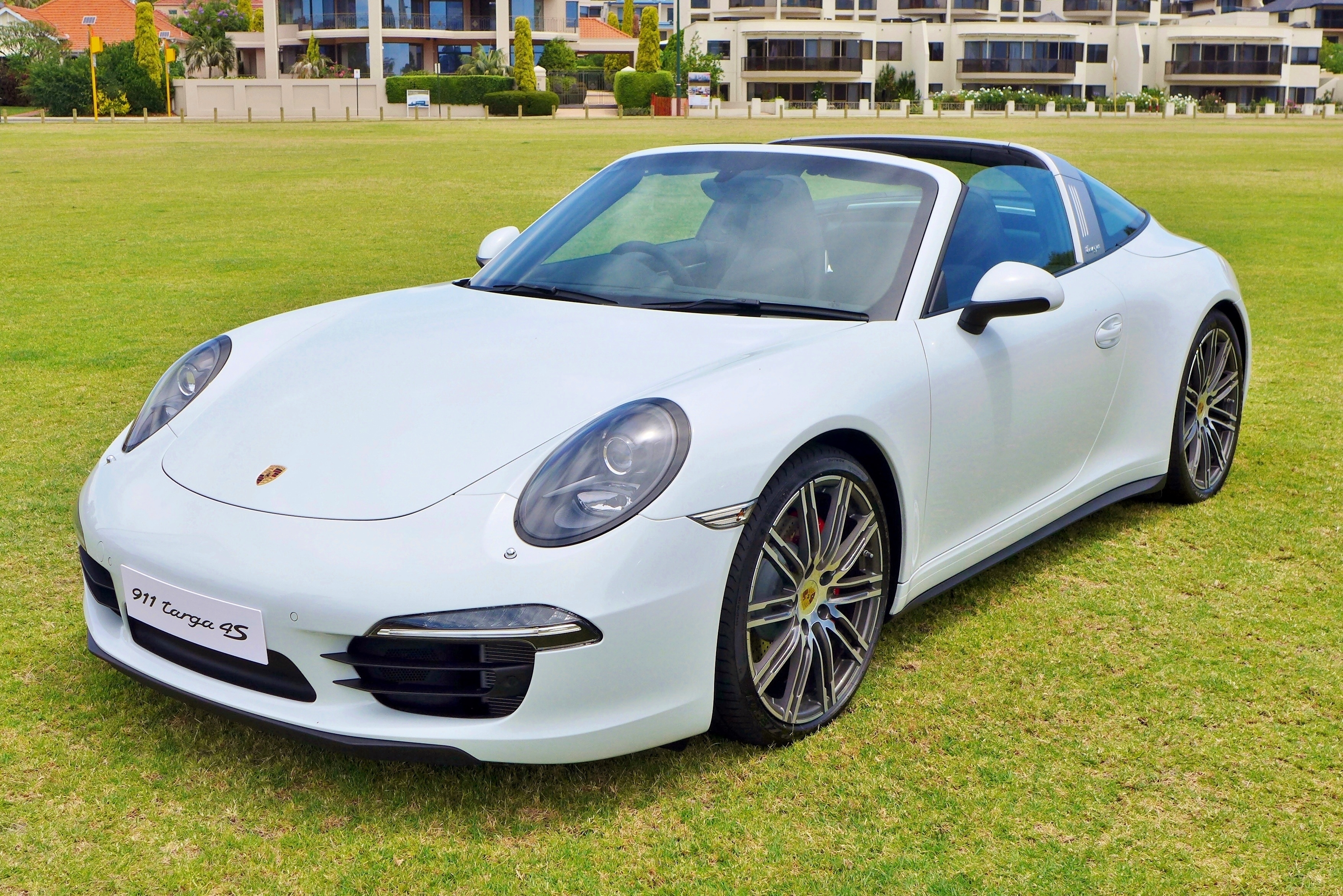 Targa 4S — Exterior