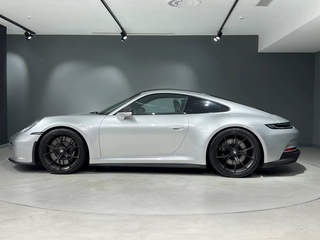 GT3 Touring — Exterior