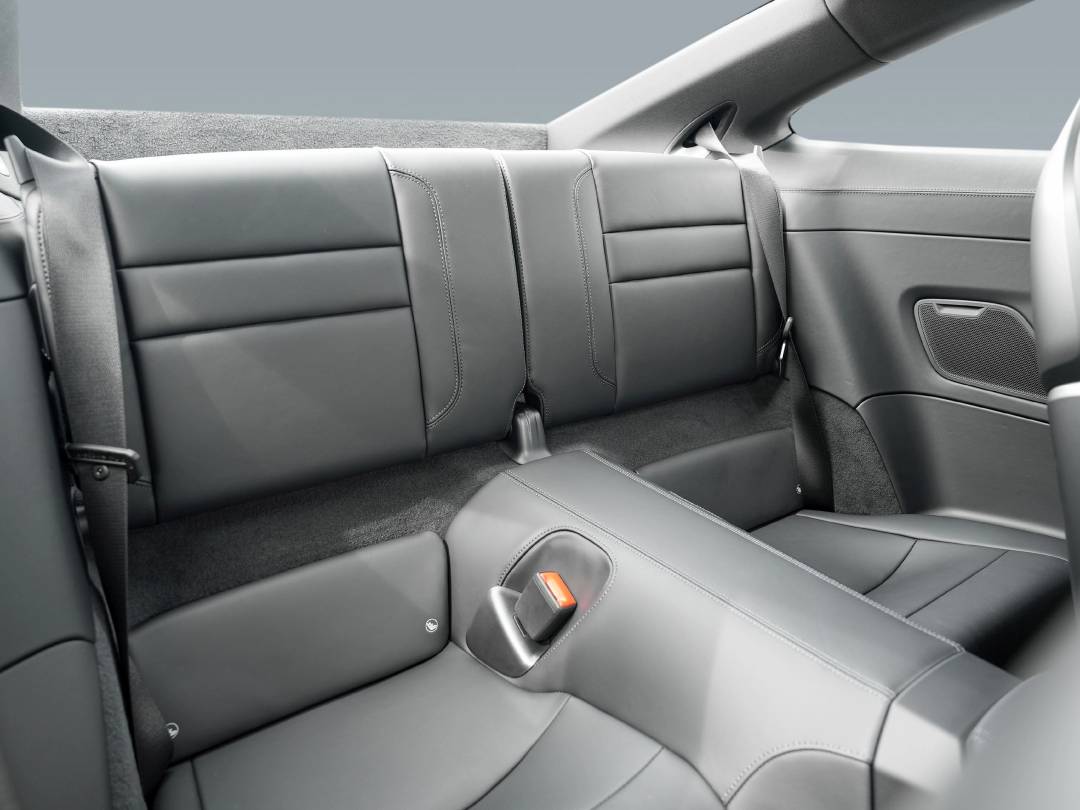 Carrera T — Interior