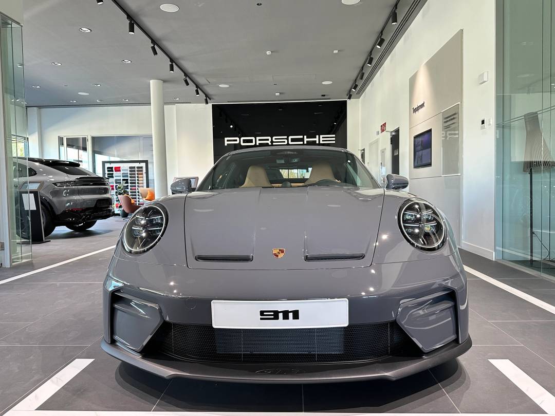 GT3 Touring — Exterior