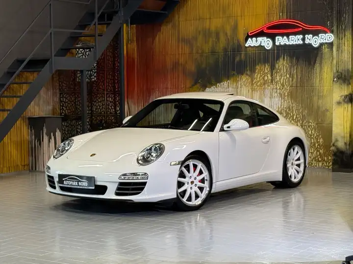 Carrera 4S — Exterior
