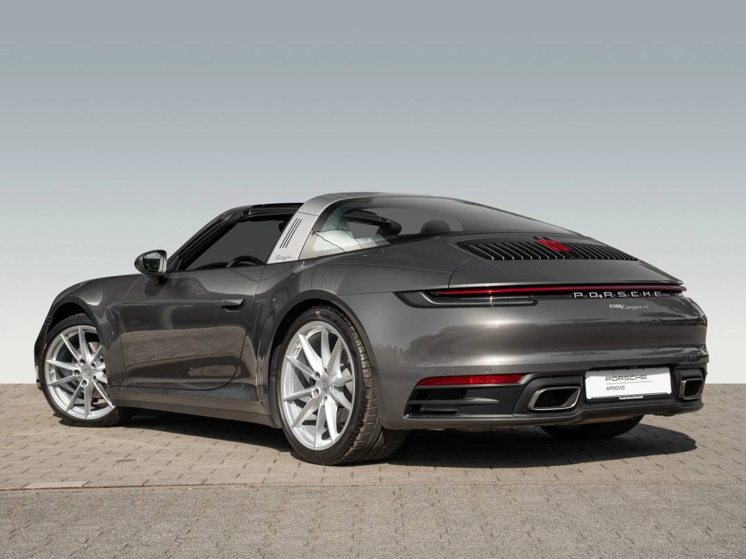 Targa 4 — Exterior
