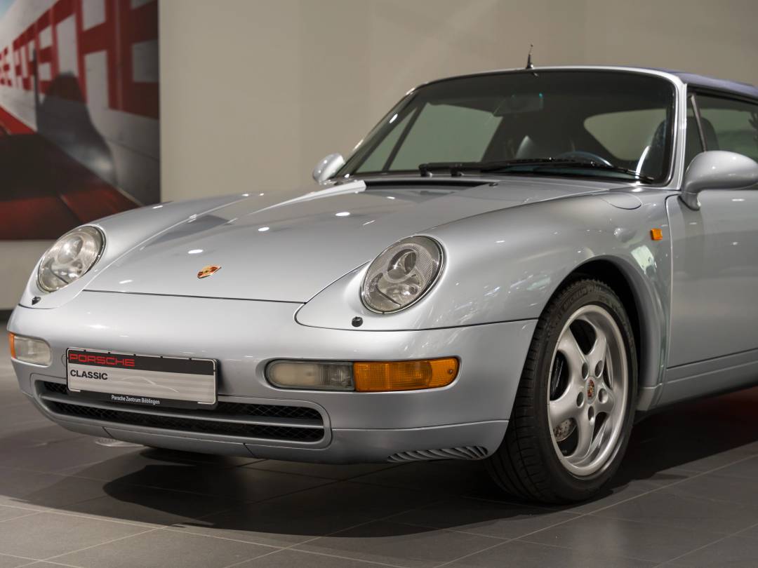 Carrera Cabriolet — Exterior