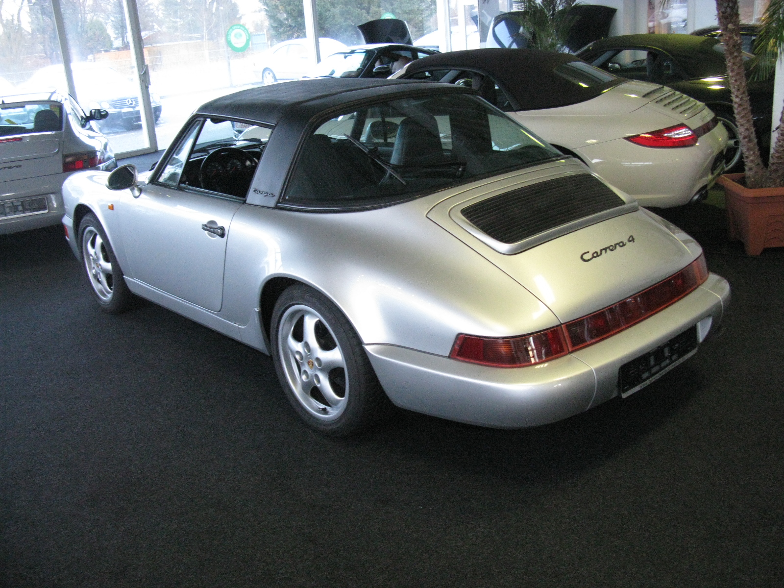 Carrera 4 Targa — Exterior