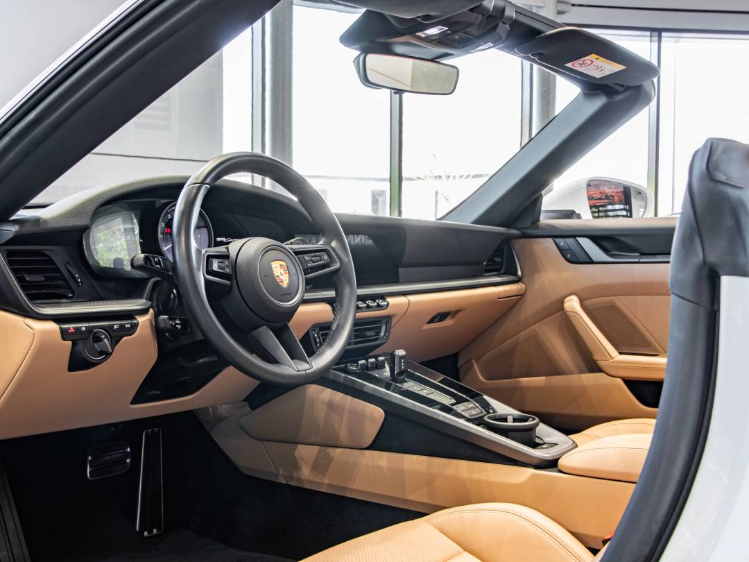 Carrera 4 Cabriolet — Exterior