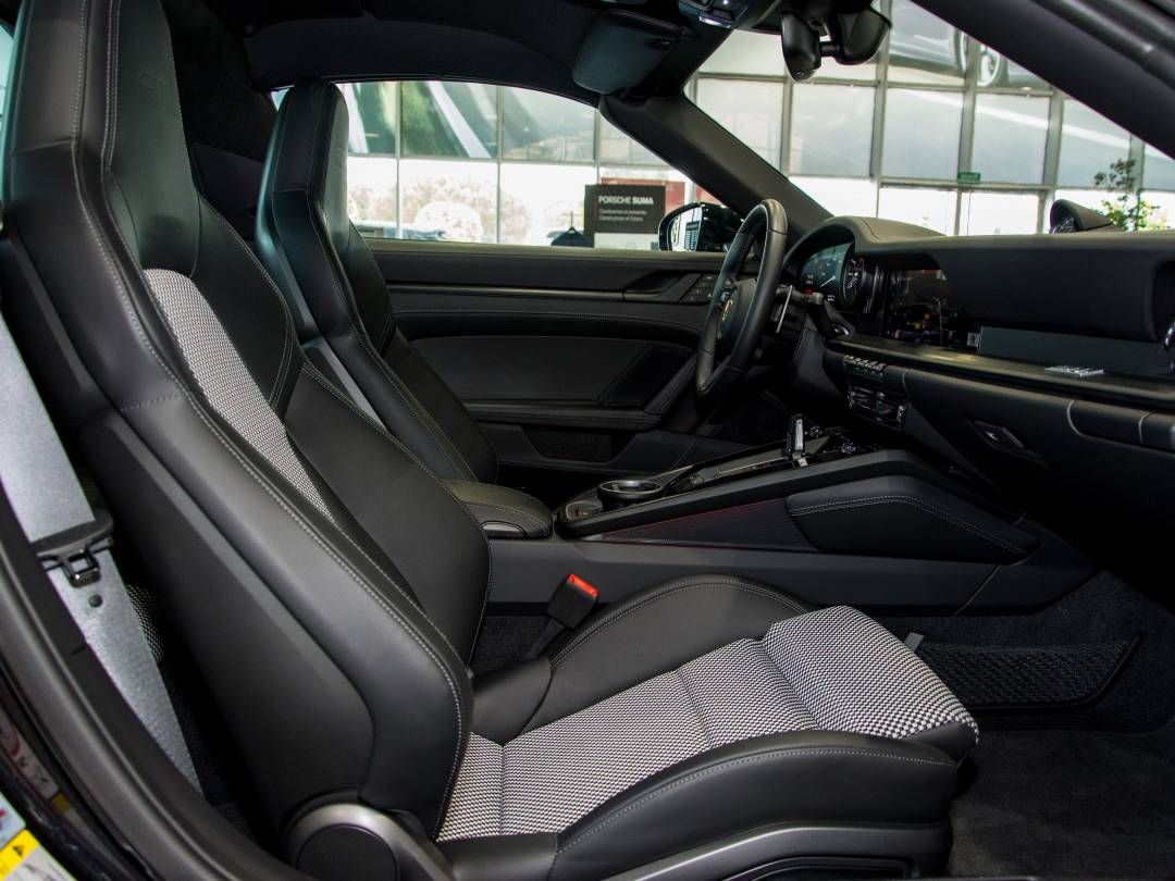 Edition 50 Years Porsche Design — Interior