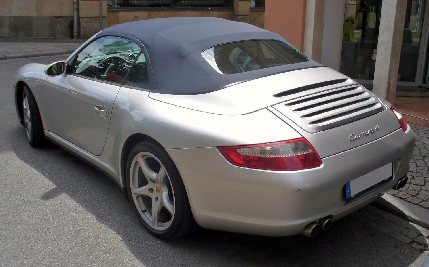 Carrera 4 Cabriolet — Exterior