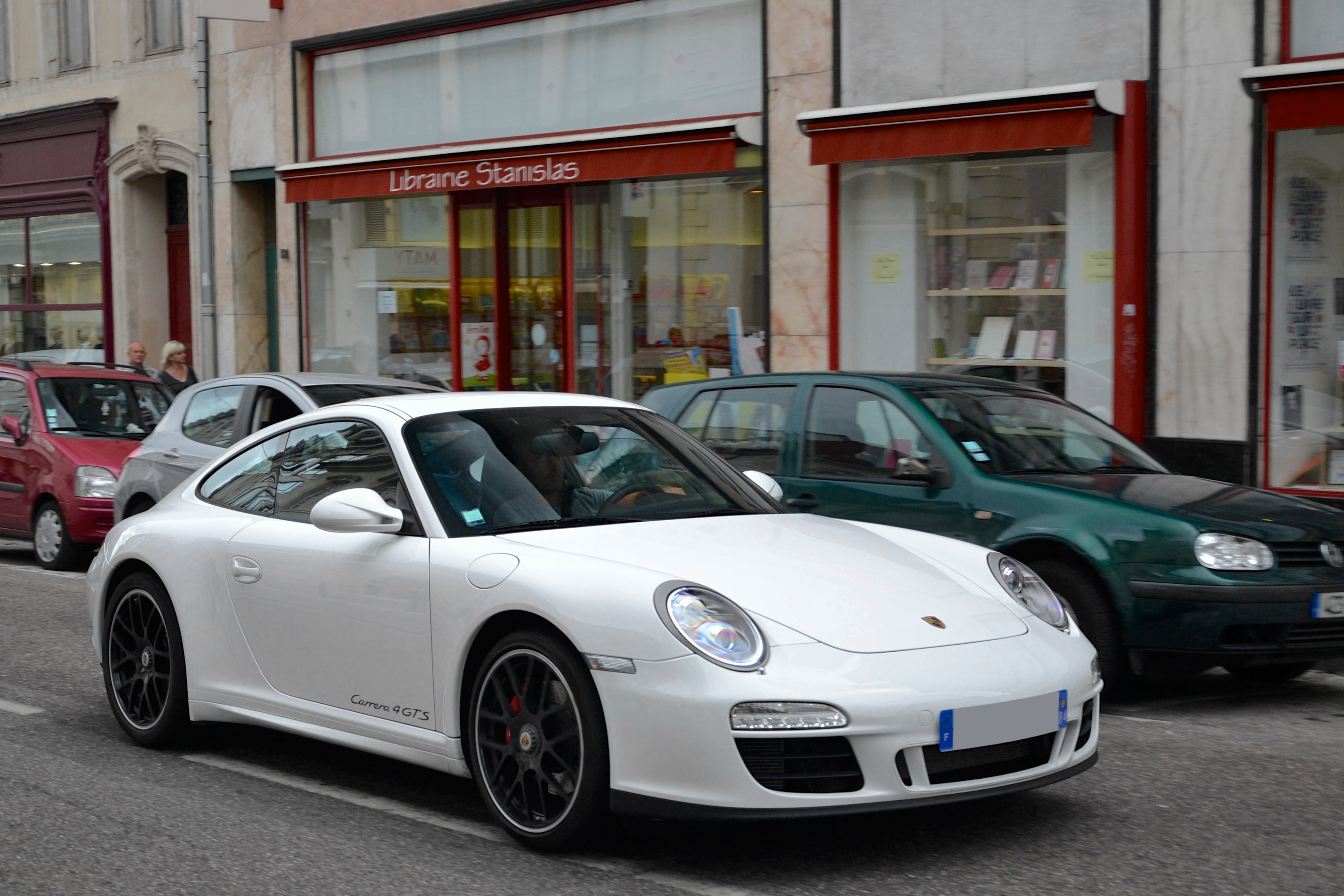 Carrera 4 GTS — Exterior
