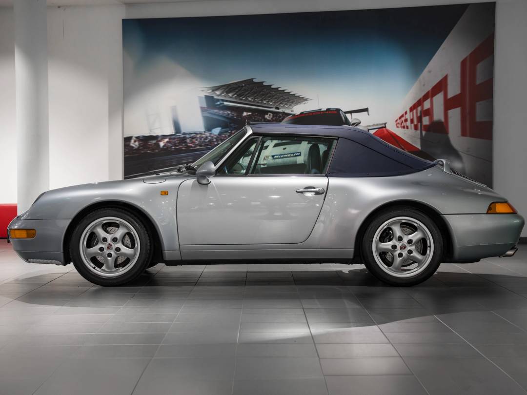 Carrera Cabriolet — Exterior