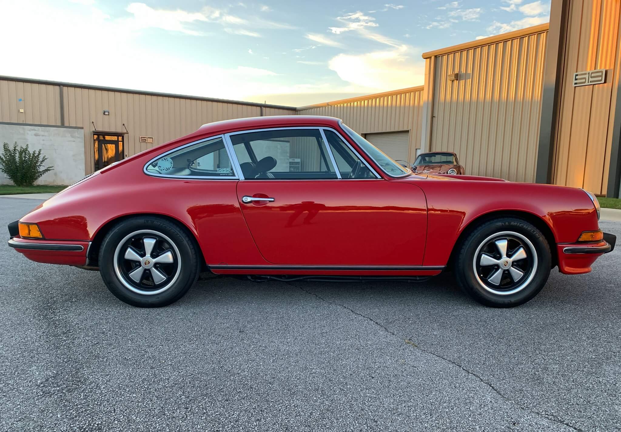 911 T 2.4 — Exterior