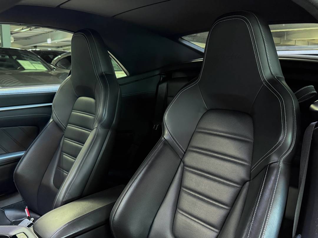 Turbo Cabriolet — Interior