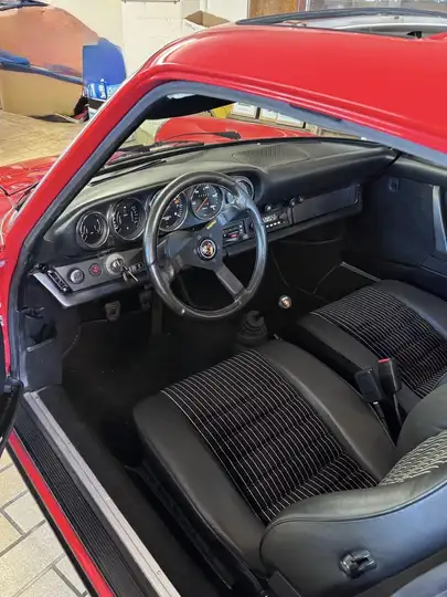 911 2.7 — Exterior