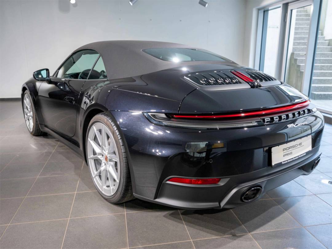 Carrera Cabriolet — Exterior