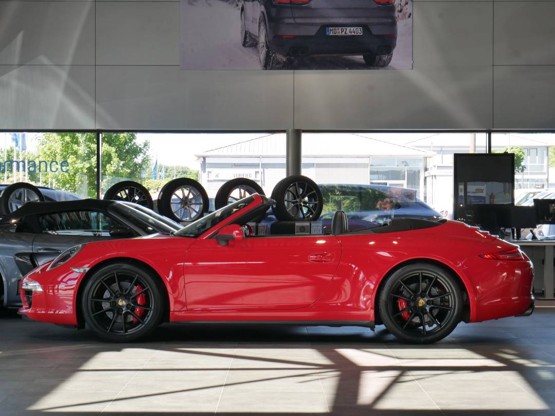 Carrera 4S Cabriolet — Exterior