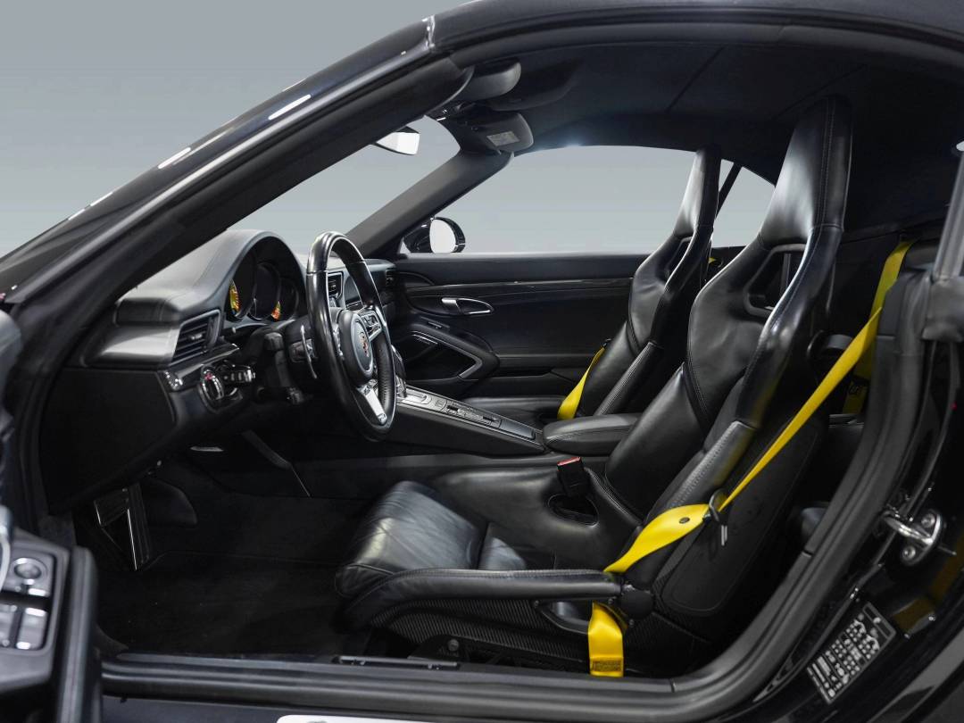 Turbo S Cabriolet — Interior