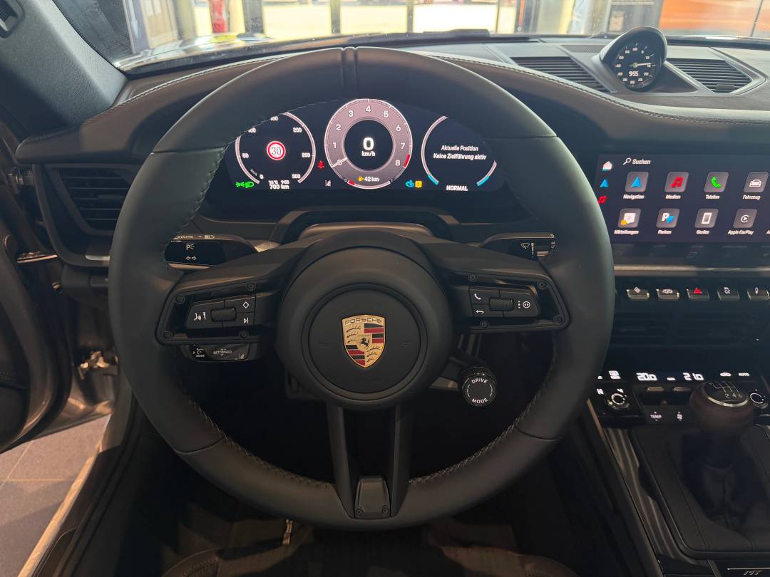 Carrera T — Interior