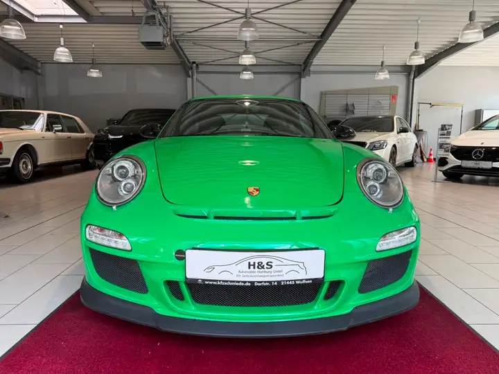 GT3 — Exterior
