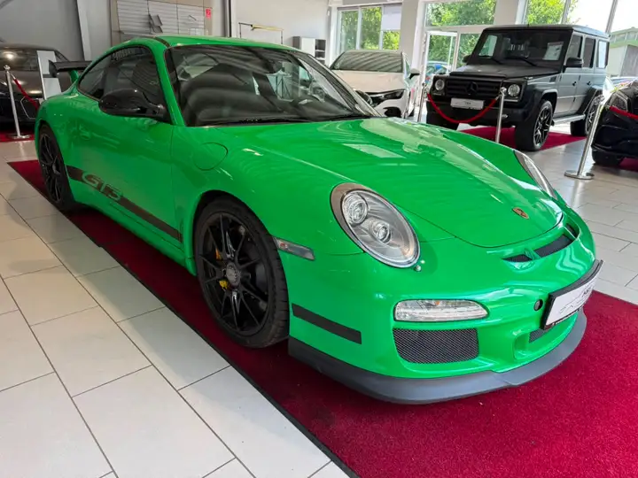 GT3 — Exterior