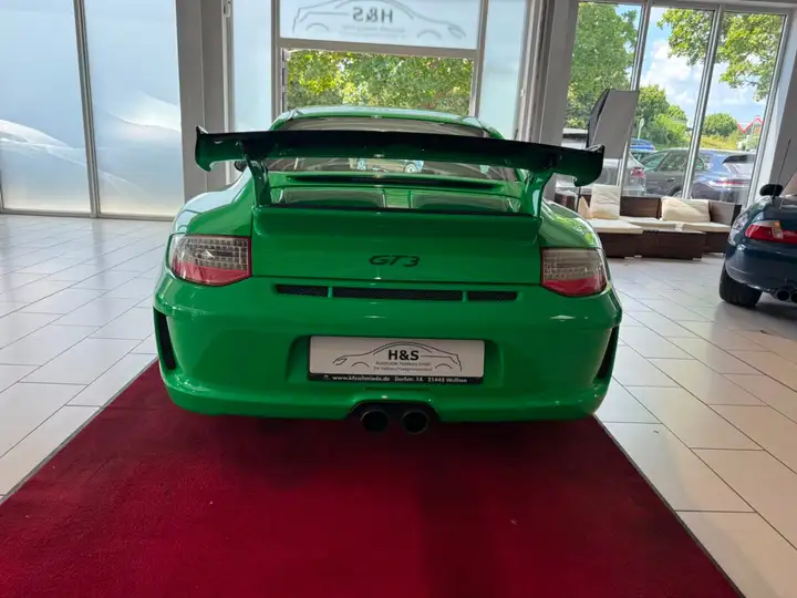 GT3 — Exterior