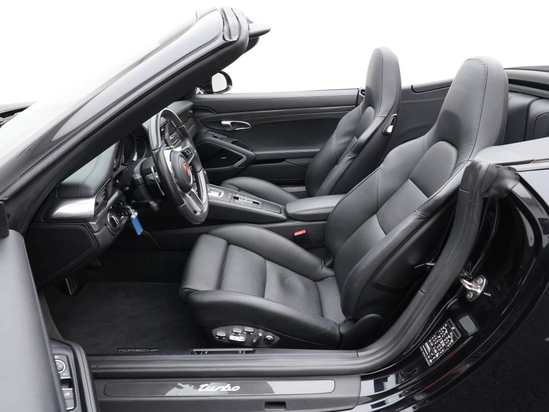 Turbo Cabriolet — Interior