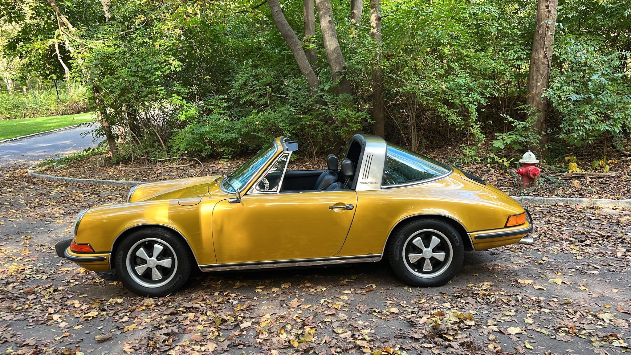 911 T 2.4 — Exterior