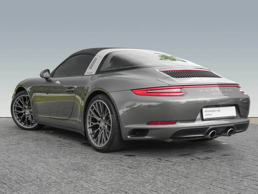 Targa 4 — Exterior