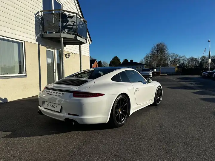 Carrera GTS — Exterior
