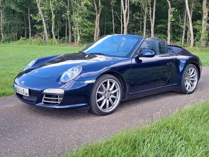 Carrera 4 Cabriolet — Exterior