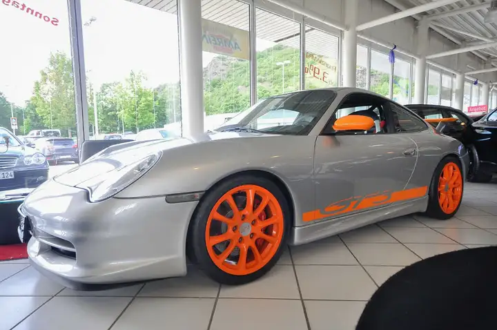 GT3 — Exterior
