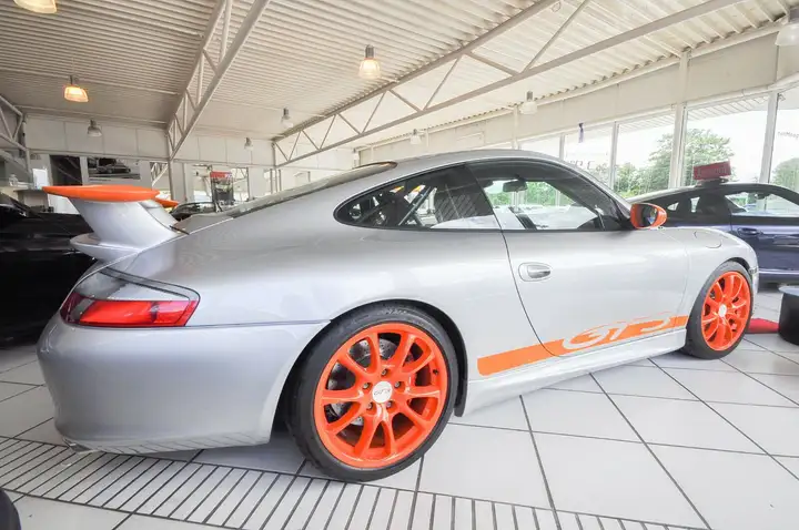 GT3 — Exterior