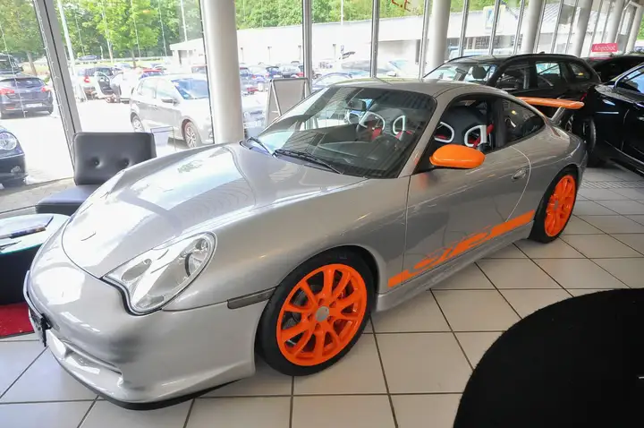 GT3 — Exterior