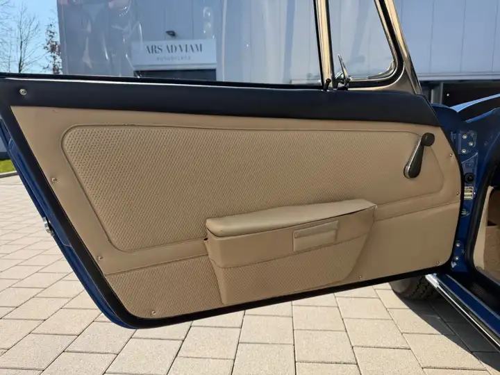 911 L — Exterior