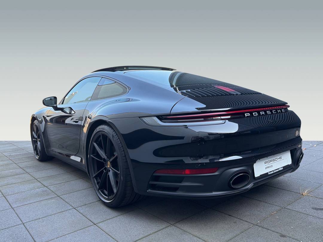 Carrera — Exterior