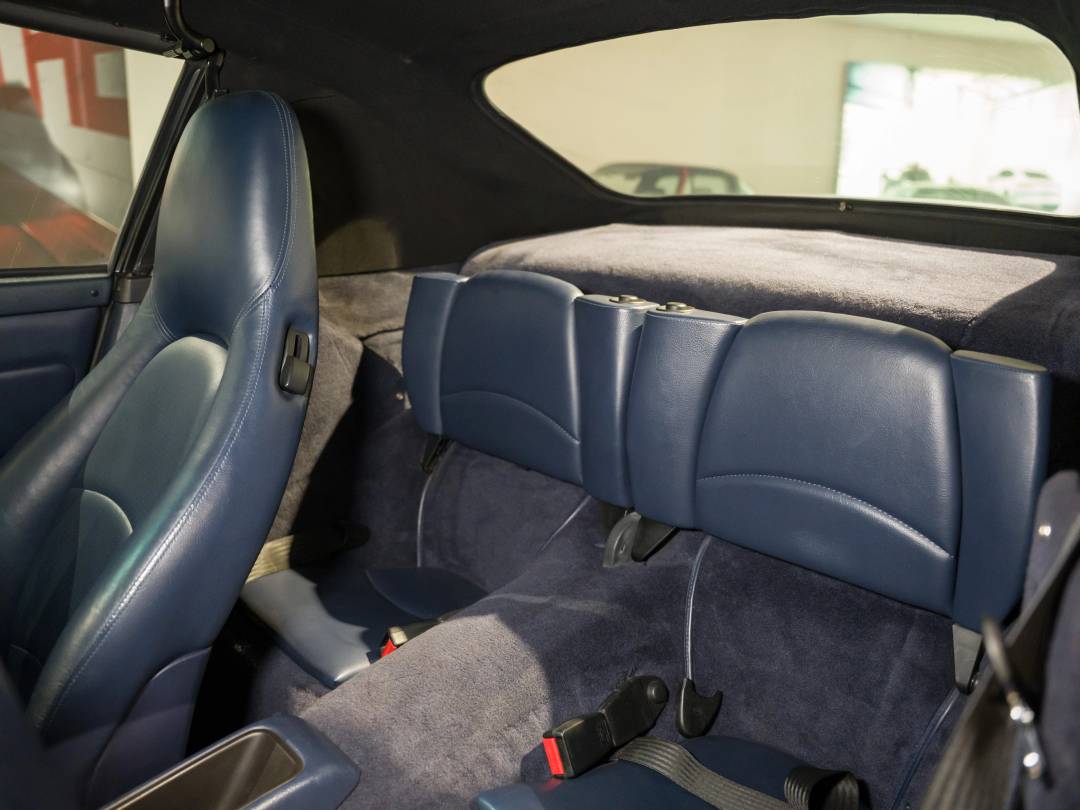 Carrera Cabriolet — Interior