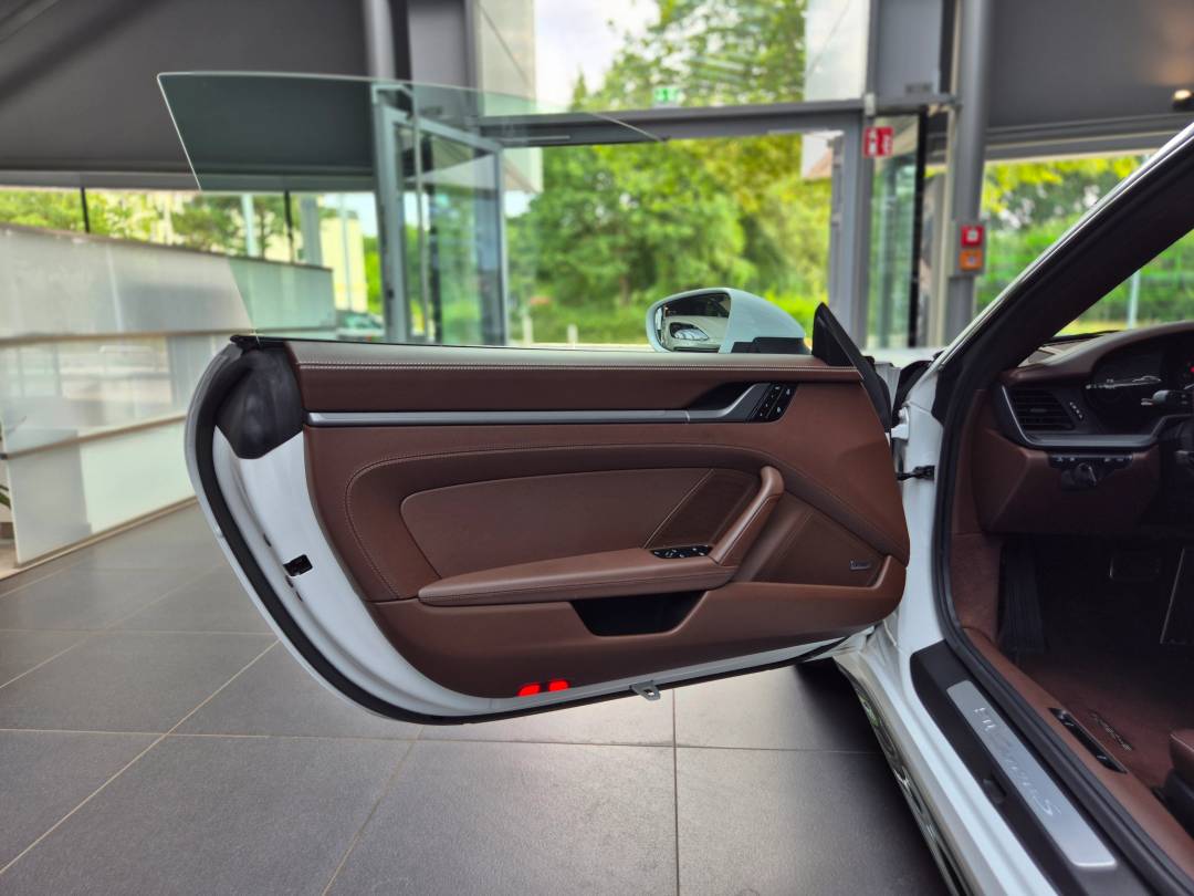 Carrera S — Exterior