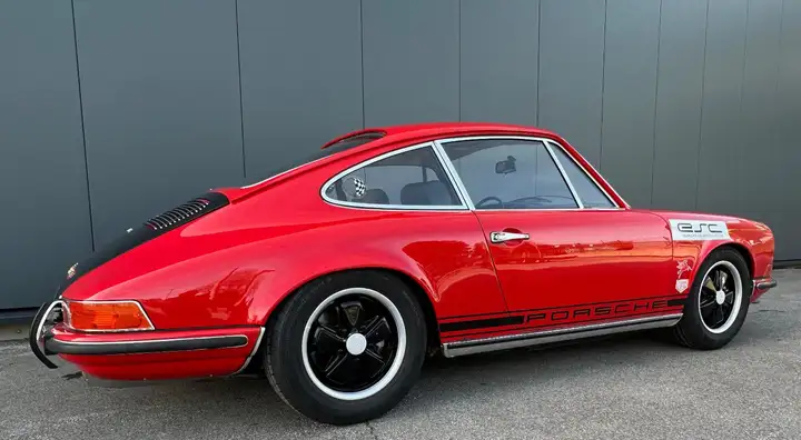 911 S 2.0 — Exterior
