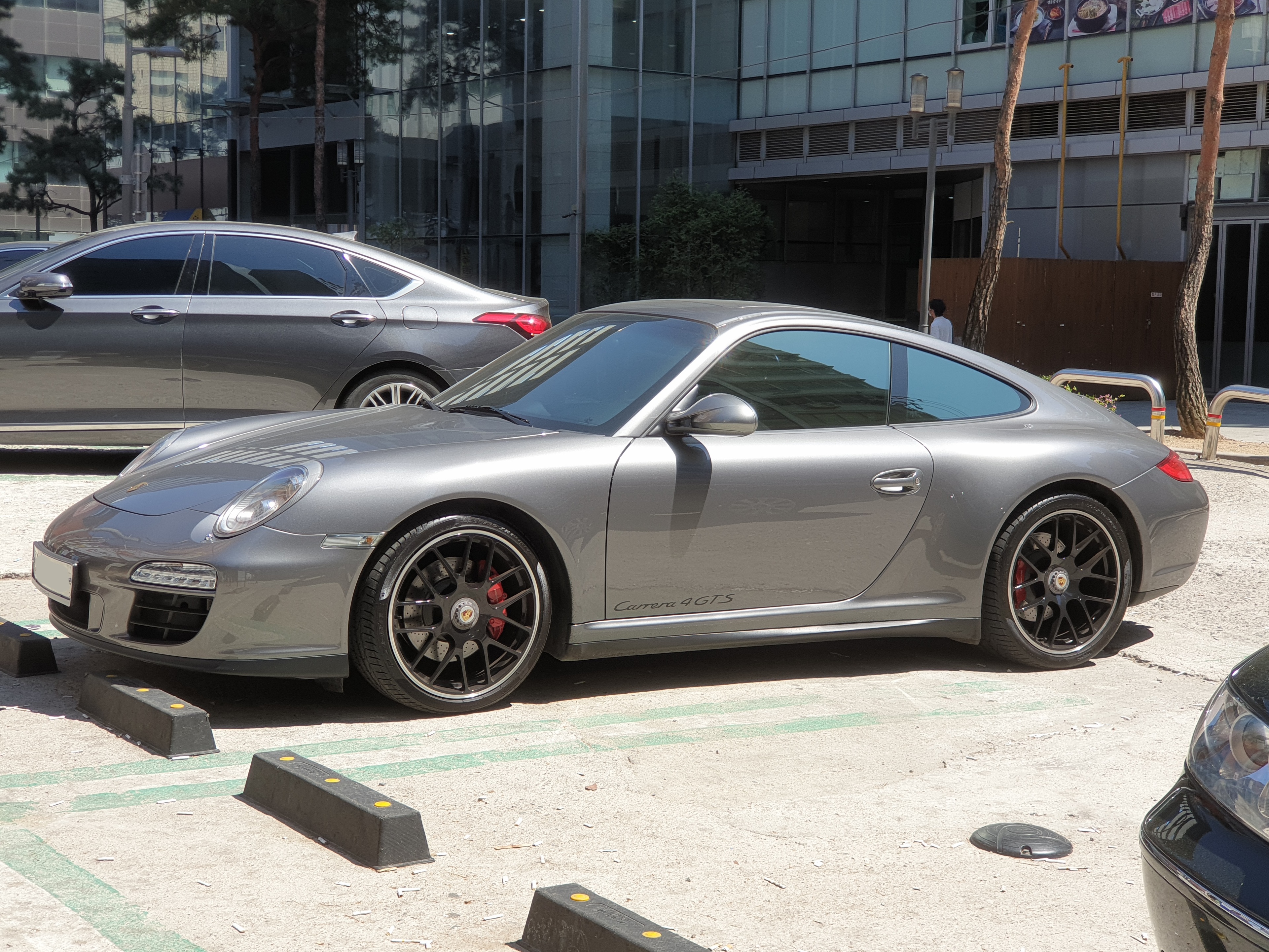 Carrera 4 GTS — Exterior